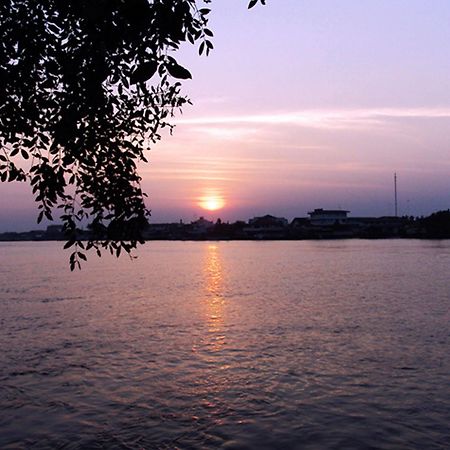 Baan Siriporn Resort - โรงแรมบ้านศิริพร รีสอร์ท Samut Songkhram Eksteriør bilde