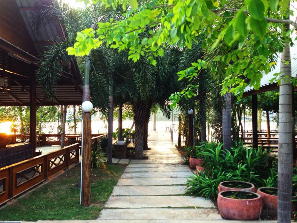 Baan Siriporn Resort - โรงแรมบ้านศิริพร รีสอร์ท Samut Songkhram Eksteriør bilde