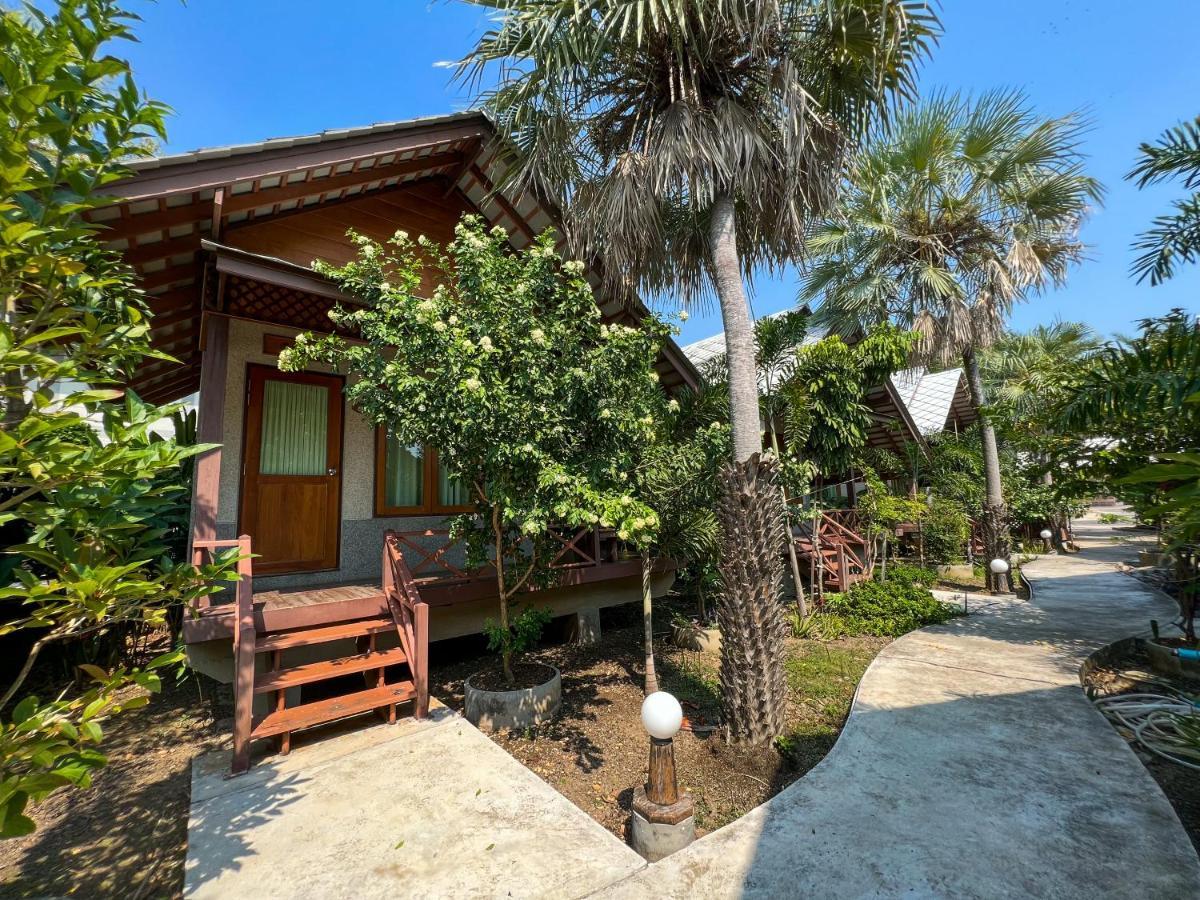 Baan Siriporn Resort - โรงแรมบ้านศิริพร รีสอร์ท Samut Songkhram Eksteriør bilde