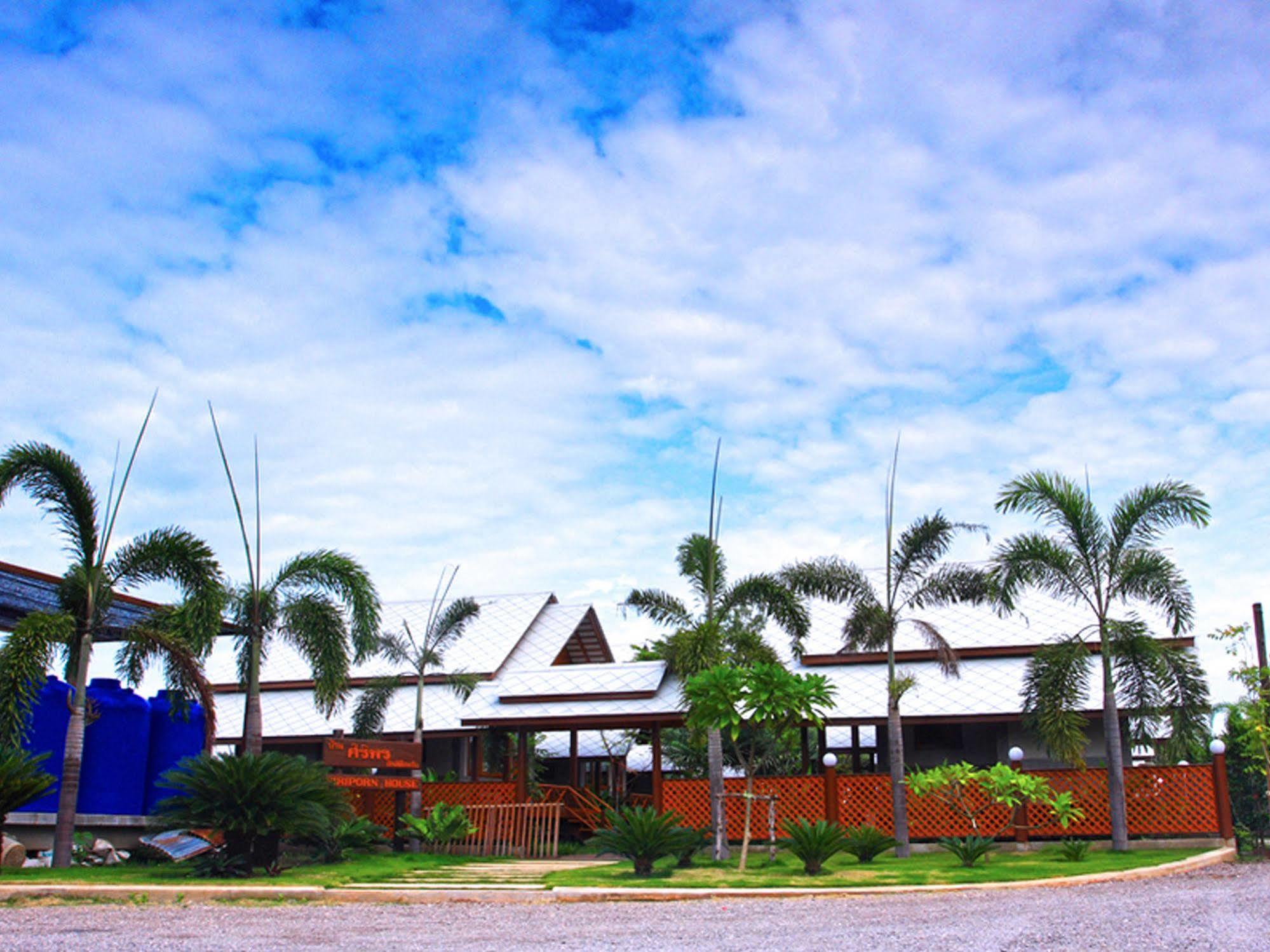 Baan Siriporn Resort - โรงแรมบ้านศิริพร รีสอร์ท Samut Songkhram Eksteriør bilde