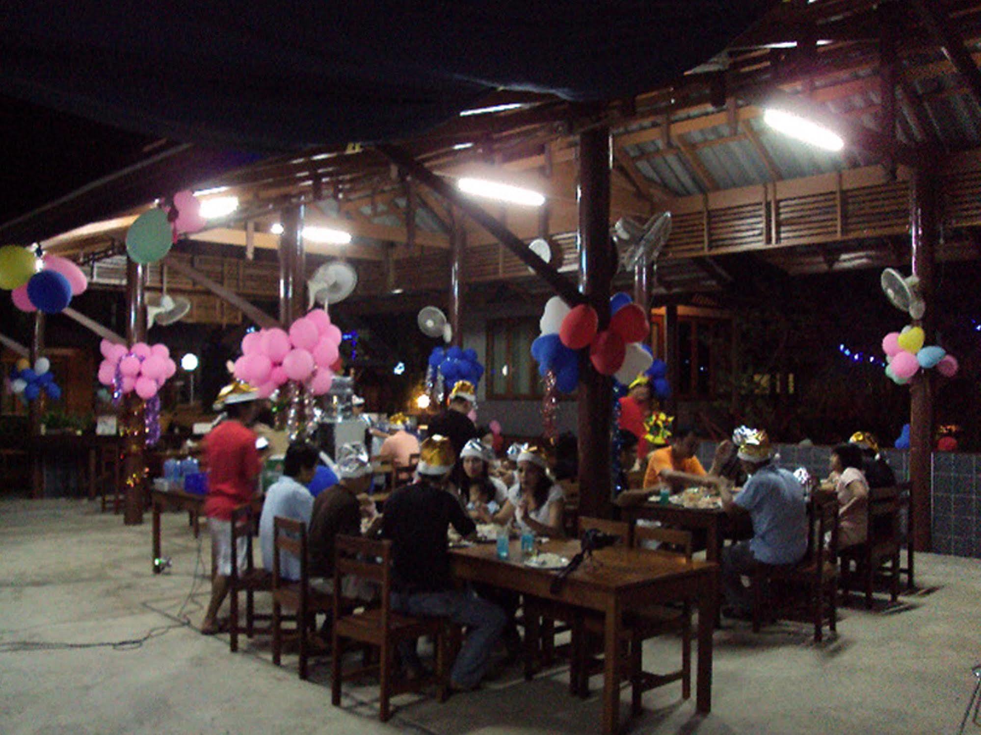 Baan Siriporn Resort - โรงแรมบ้านศิริพร รีสอร์ท Samut Songkhram Eksteriør bilde