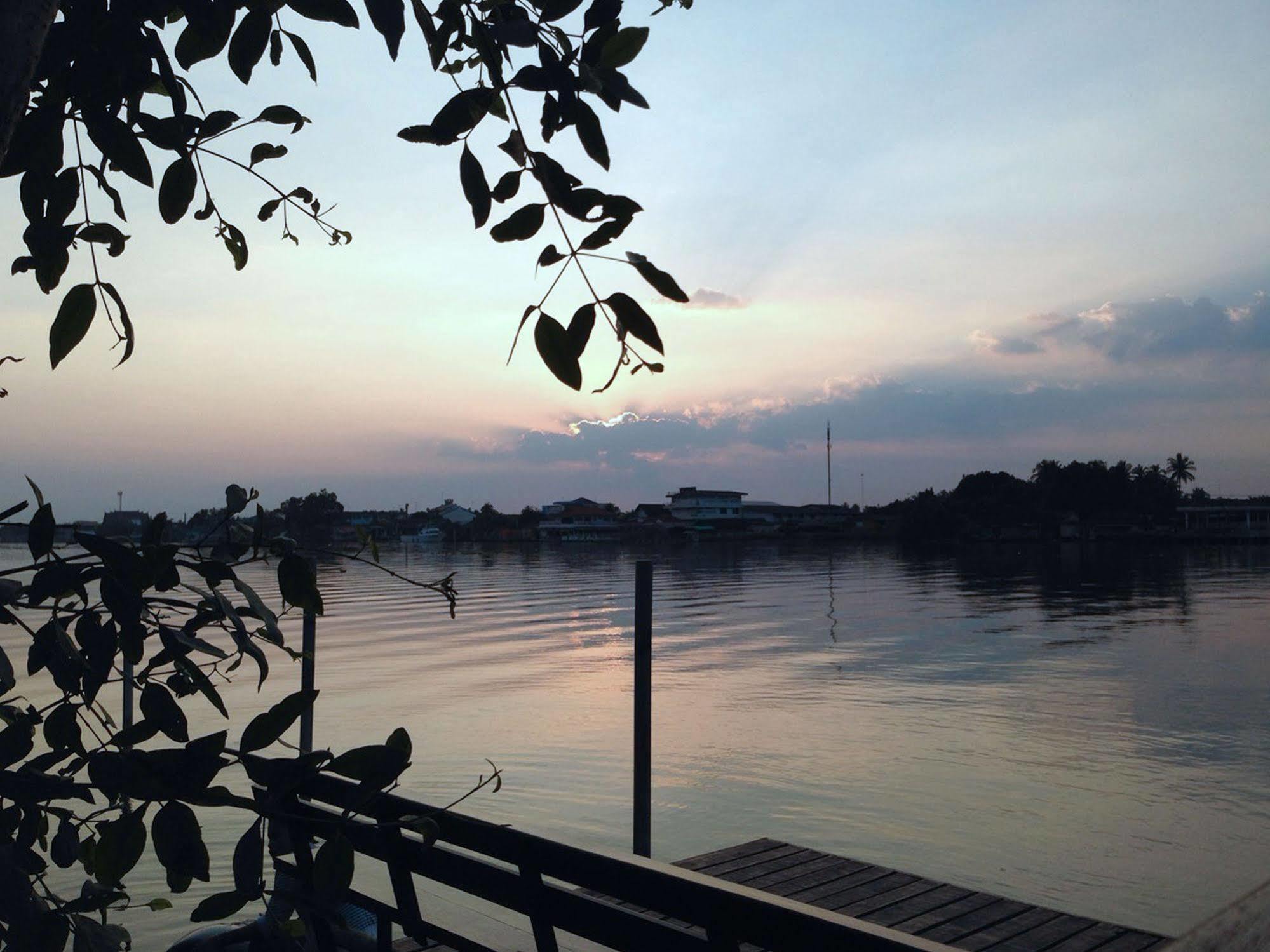 Baan Siriporn Resort - โรงแรมบ้านศิริพร รีสอร์ท Samut Songkhram Eksteriør bilde