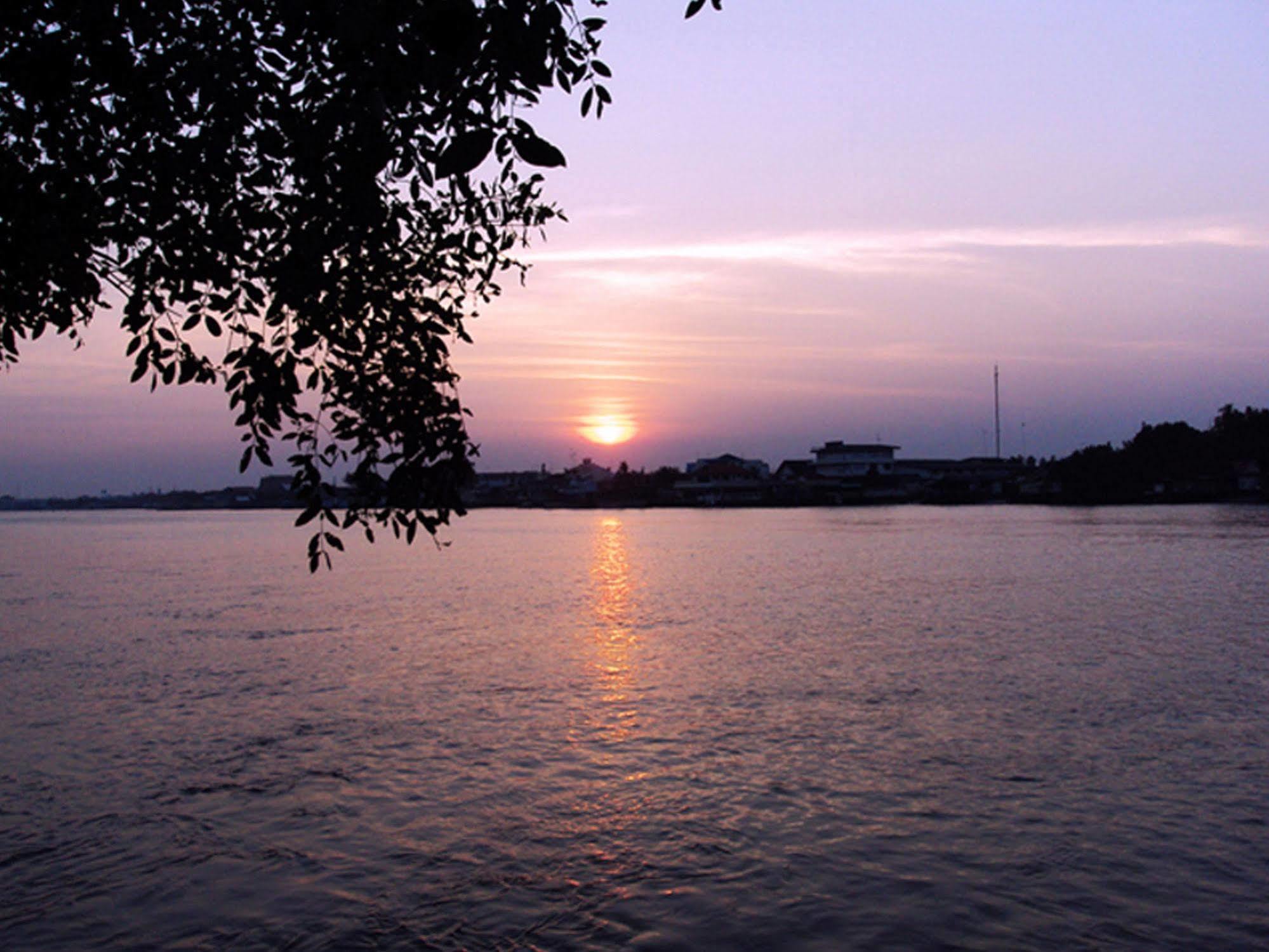 Baan Siriporn Resort - โรงแรมบ้านศิริพร รีสอร์ท Samut Songkhram Eksteriør bilde