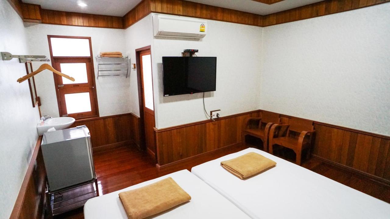 Baan Siriporn Resort - โรงแรมบ้านศิริพร รีสอร์ท Samut Songkhram Rom bilde